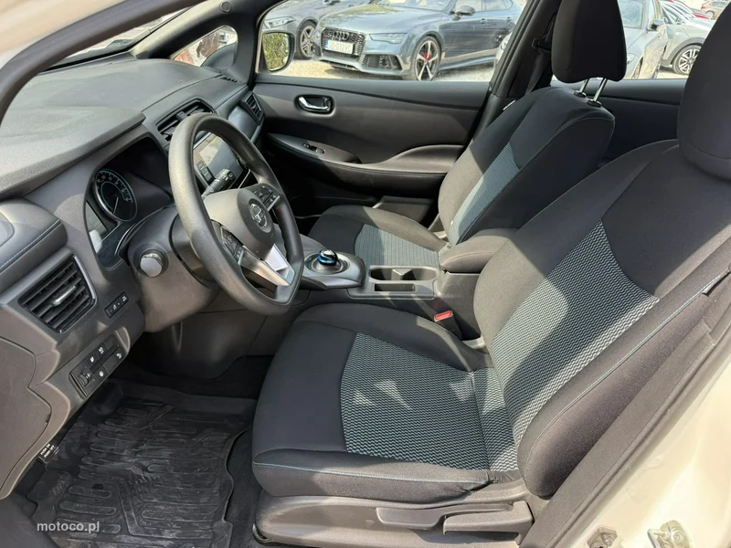 Nissan Leaf 12