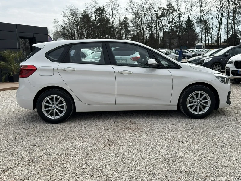BMW Seria 2 G42 216 2