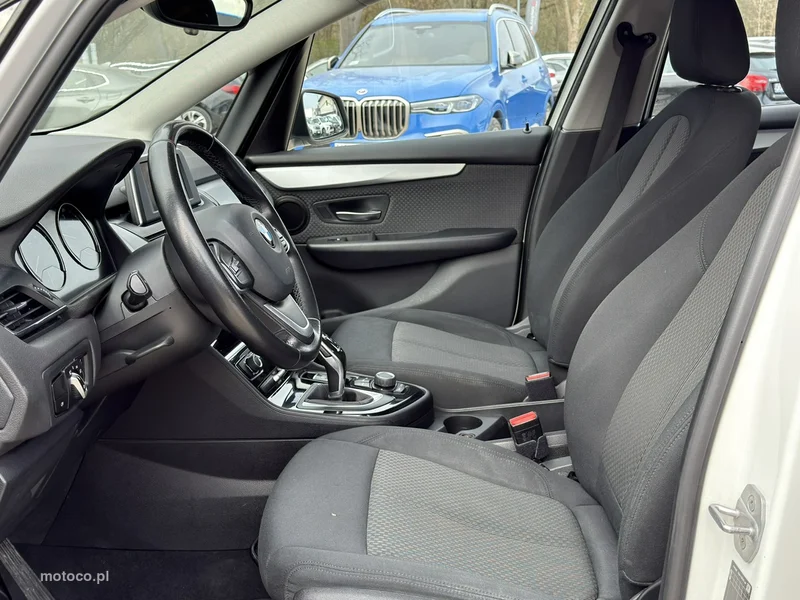 BMW Seria 2 G42 216 11