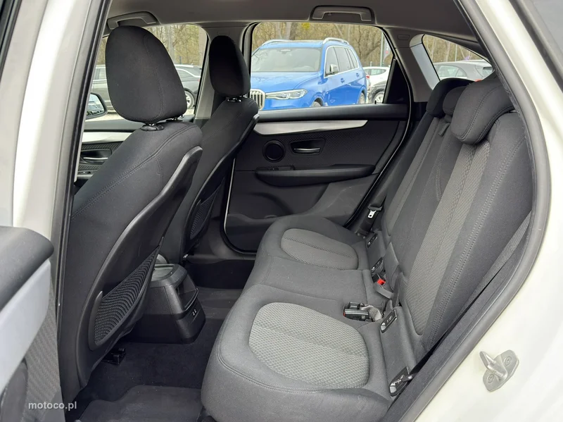 BMW Seria 2 G42 216 14