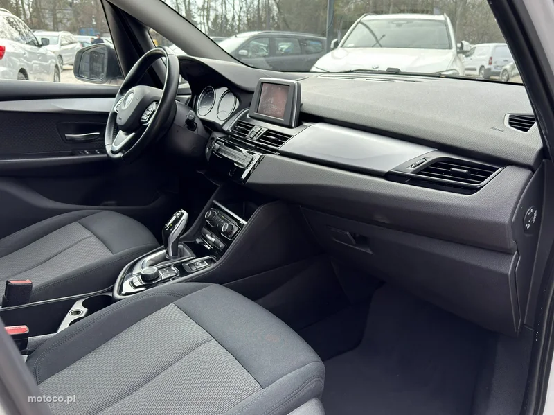 BMW Seria 2 G42 216 17