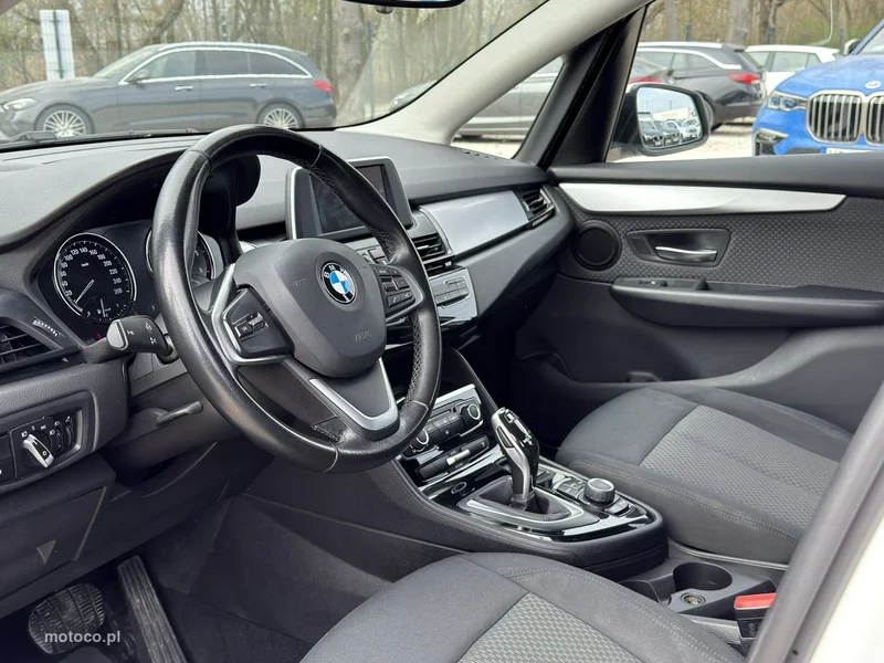 BMW Seria 2 G42 216 10