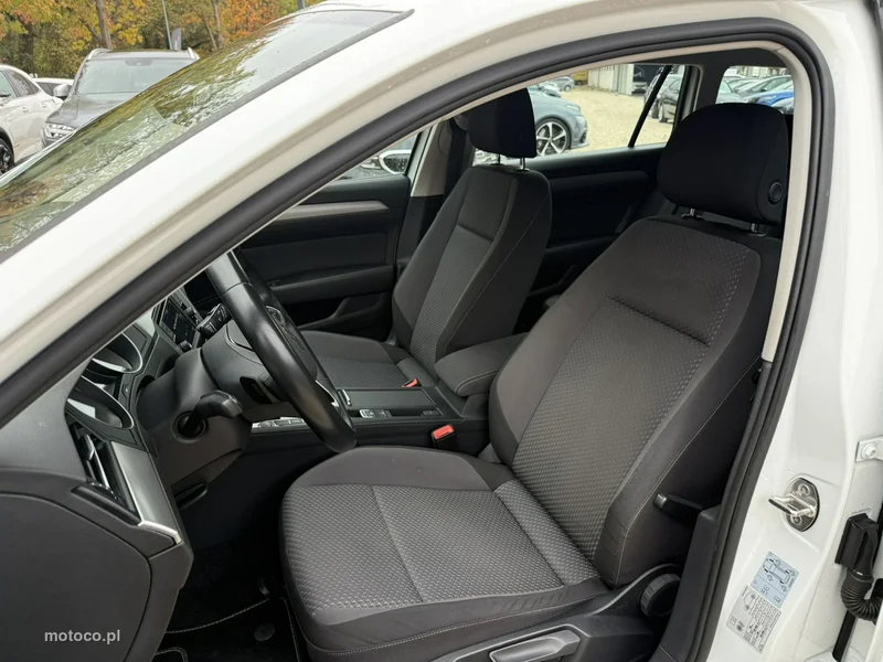 Volkswagen Passat B8 12