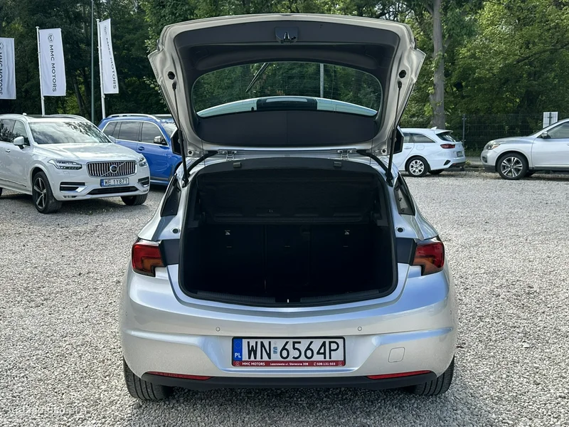 Opel Astra K 9