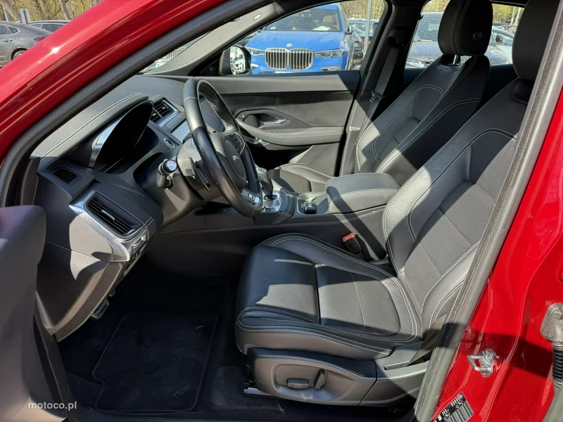 Jaguar E-Pace 19