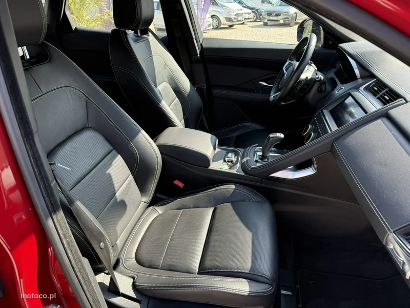 Jaguar E-Pace 5
