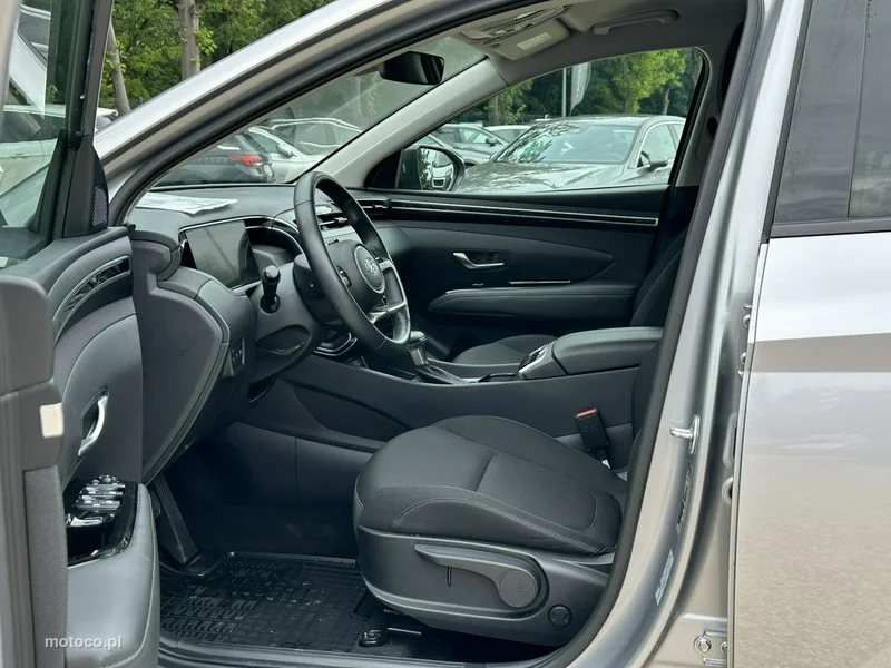 Hyundai TUCSON 12