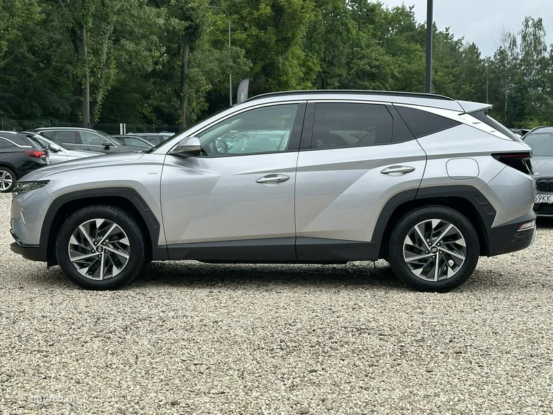 Hyundai TUCSON 4