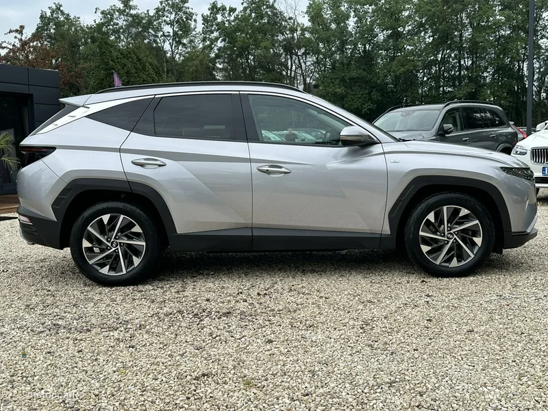 Hyundai TUCSON 8