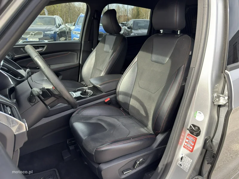Ford S-Max II 11