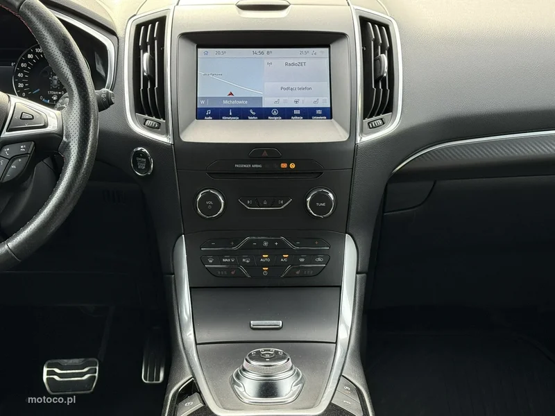 Ford S-Max II 17