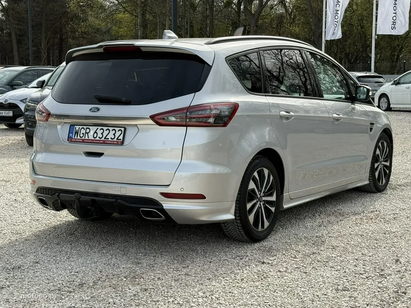 Ford S-Max II 4