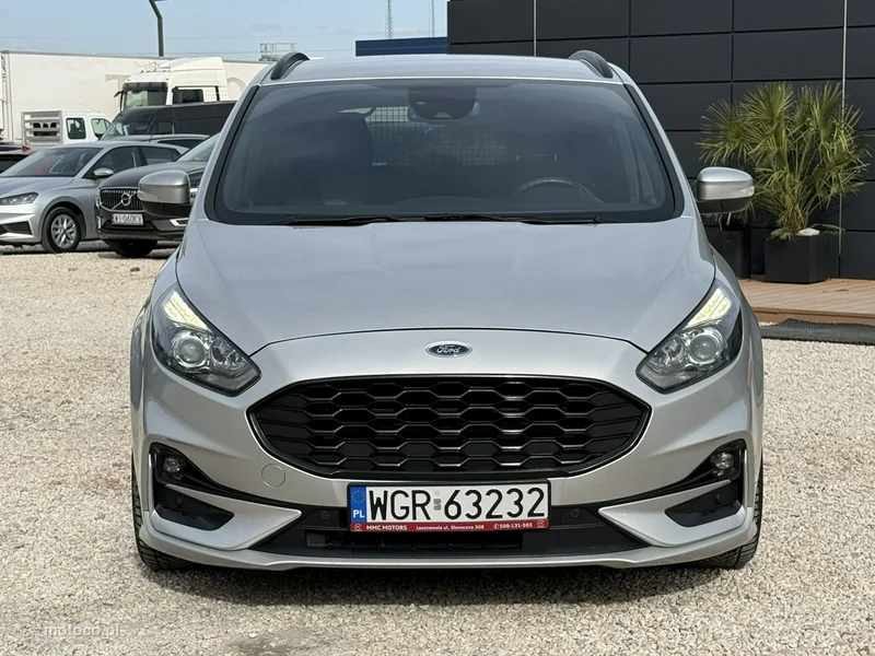Ford S-Max II 9