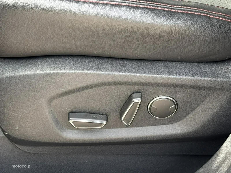 Ford S-Max II 10