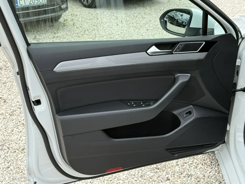 Volkswagen Passat B8 13