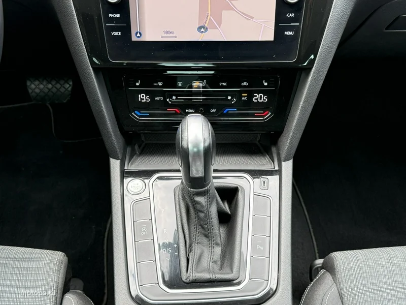 Volkswagen Passat B8 24