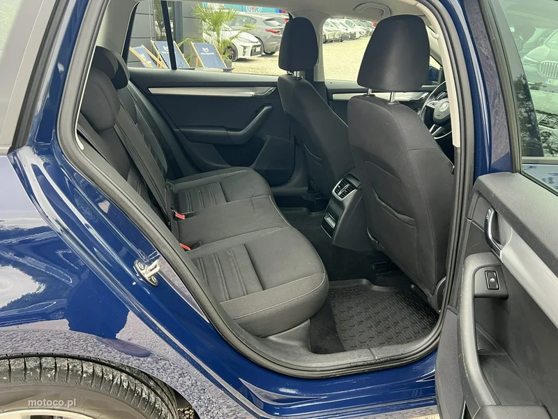 Skoda Octavia III 23