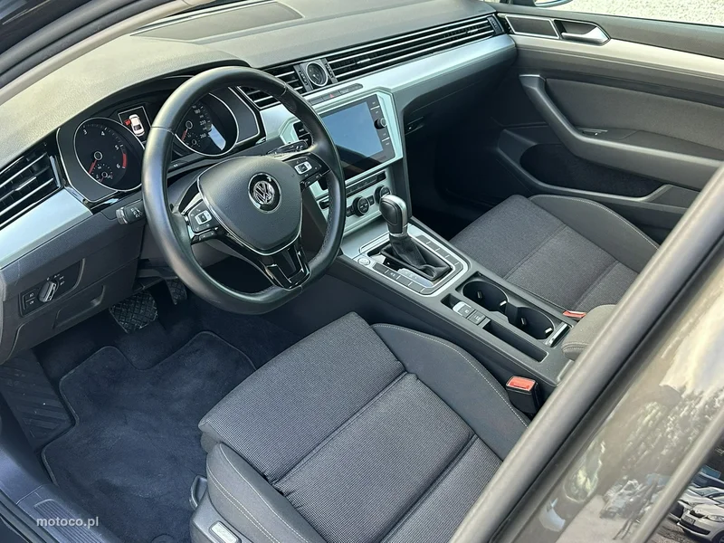 Volkswagen Passat B8 12