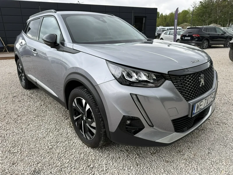 Peugeot 2008 4