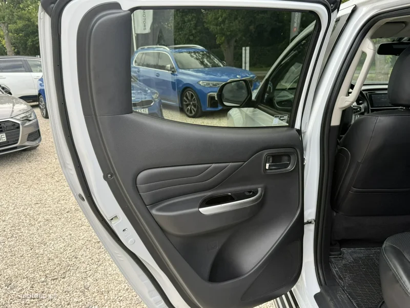 Mitsubishi L200 17