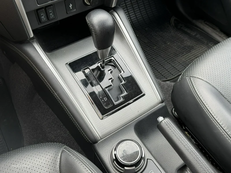 Mitsubishi L200 30