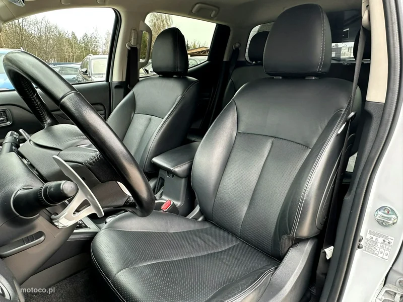 Mitsubishi L200 12