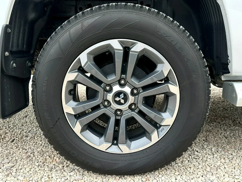 Mitsubishi L200 19