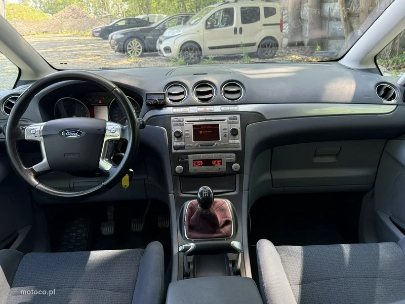 Ford S-Max I 21
