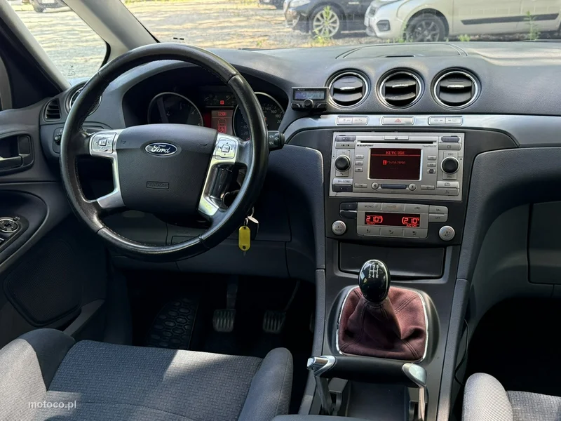 Ford S-Max I 22