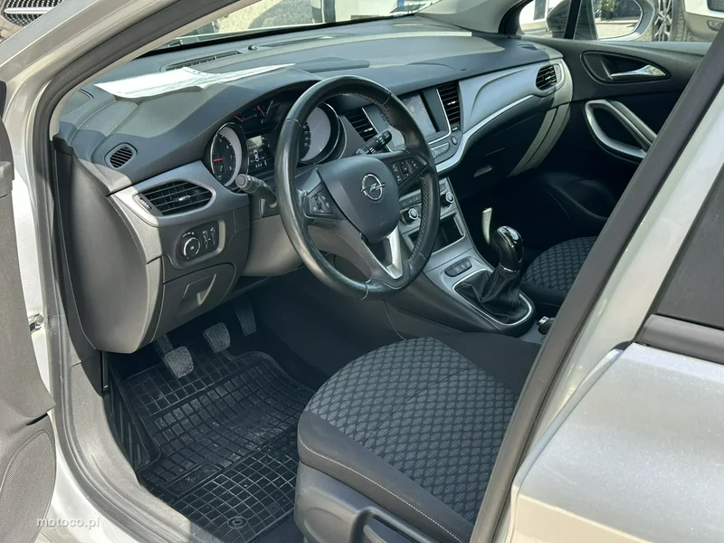 Opel Astra K 8