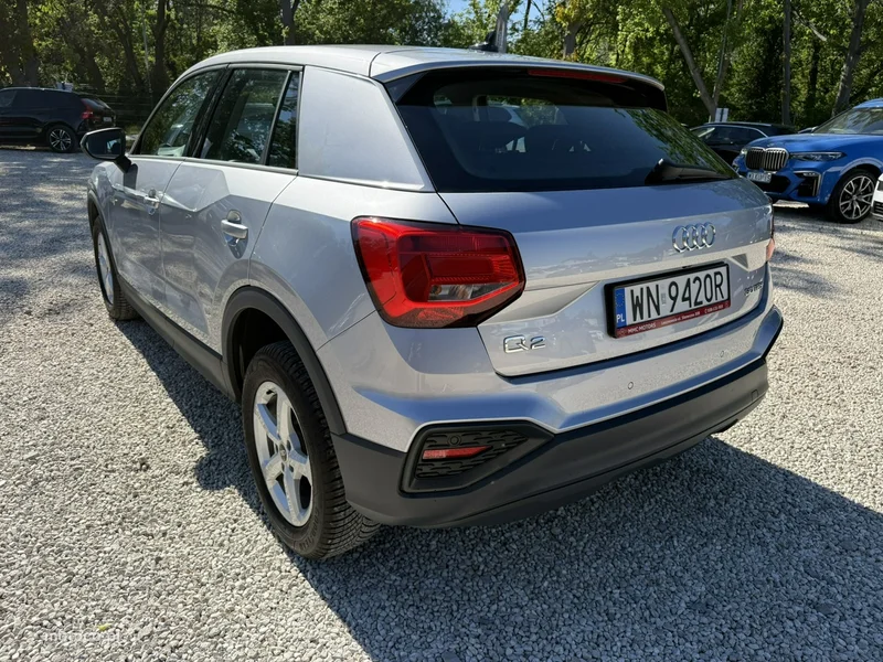 Audi Q2 12
