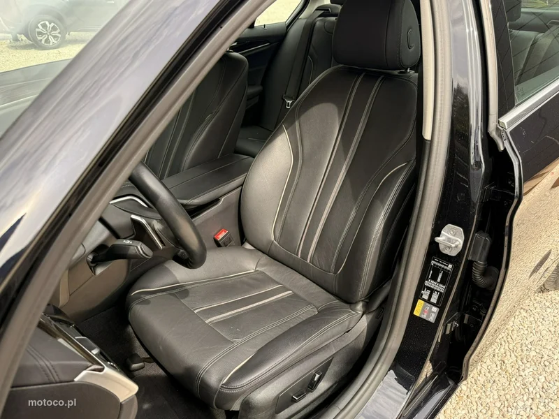 BMW Seria 5 G30 530 12