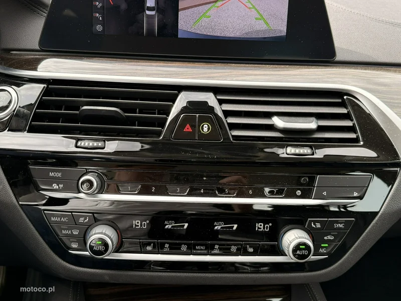 BMW Seria 5 G30 530 25