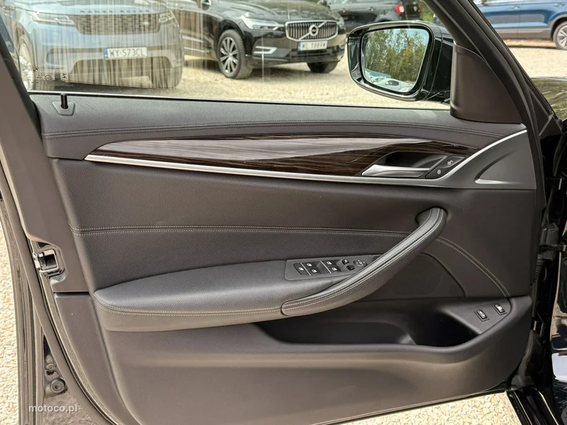 BMW Seria 5 G30 530 10