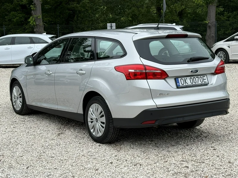 Ford Focus III 5