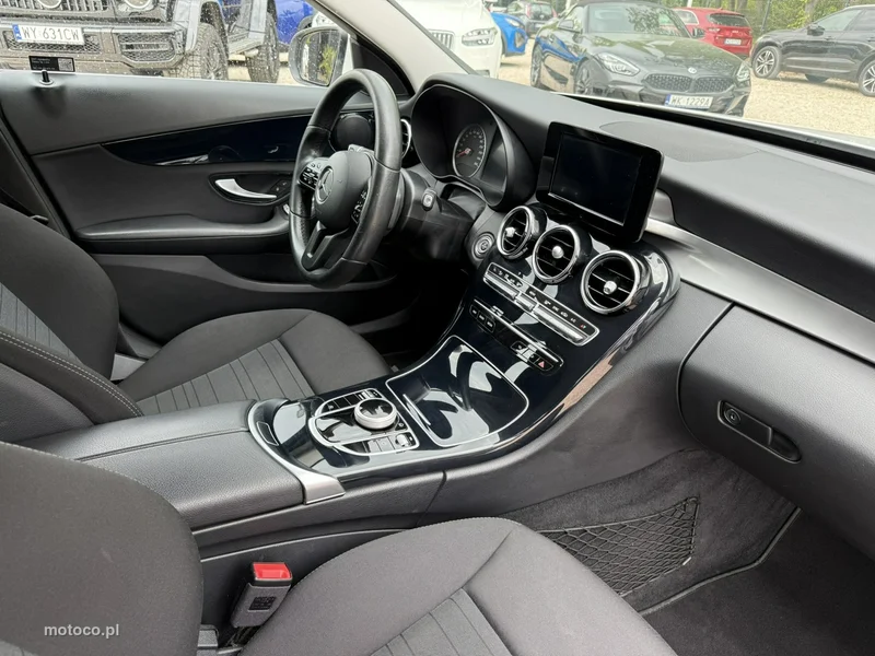 Mercedes-Benz Klasa C W205 C 220 2