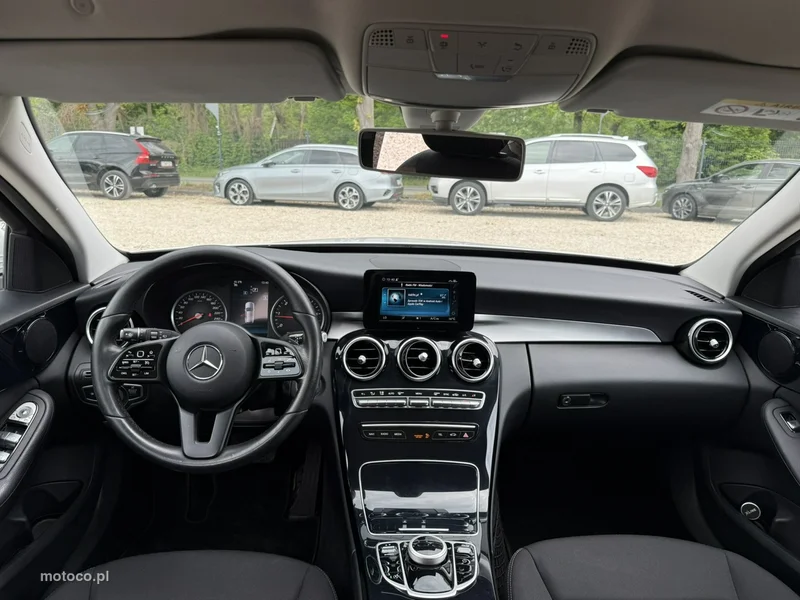 Mercedes-Benz Klasa C W205 C 220 18