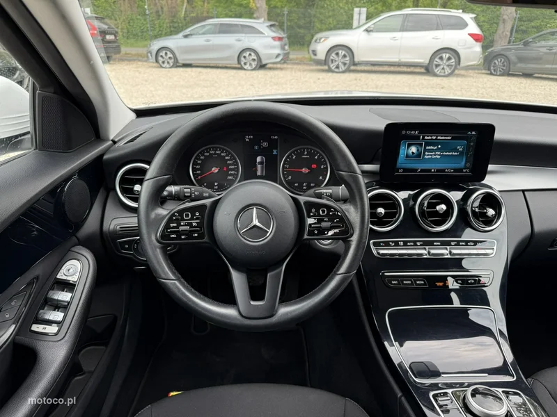 Mercedes-Benz Klasa C W205 C 220 26