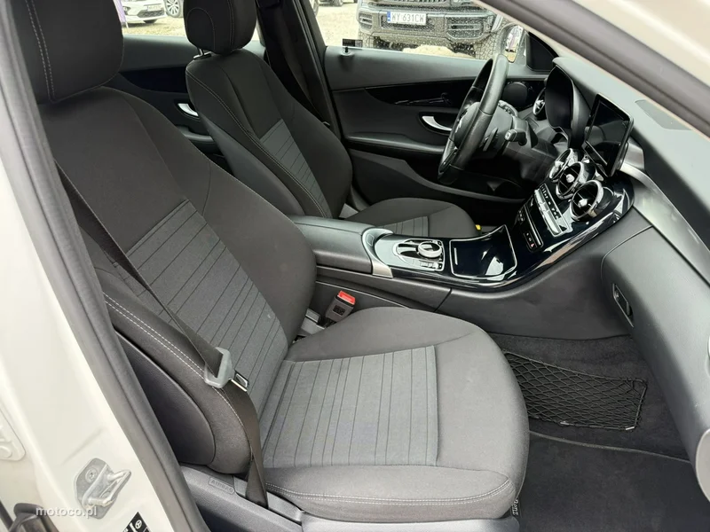 Mercedes-Benz Klasa C W205 C 220 4