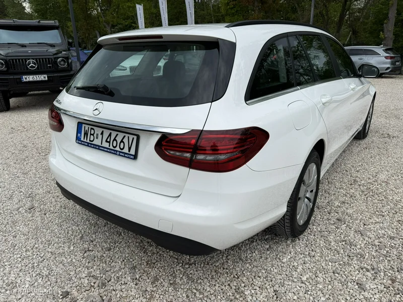 Mercedes-Benz Klasa C W205 C 220 8