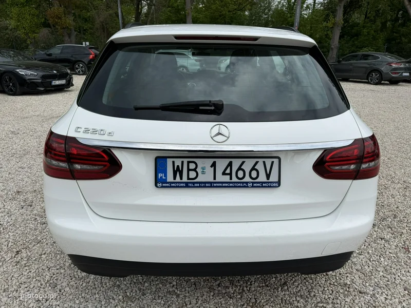 Mercedes-Benz Klasa C W205 C 220 10
