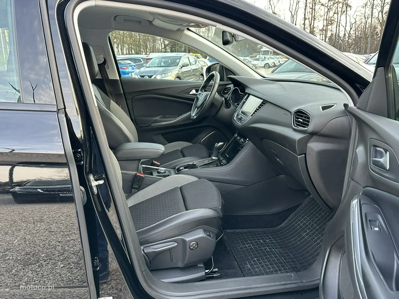 Opel Grandland X 19