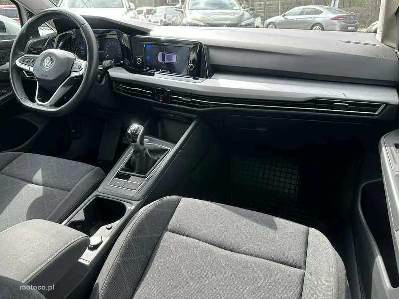 Volkswagen Golf VIII 21
