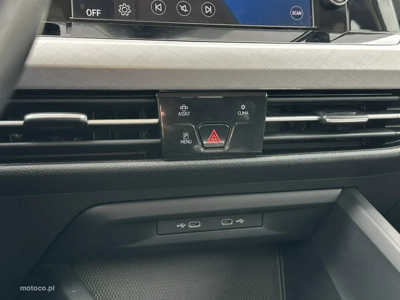 Volkswagen Golf VIII 25
