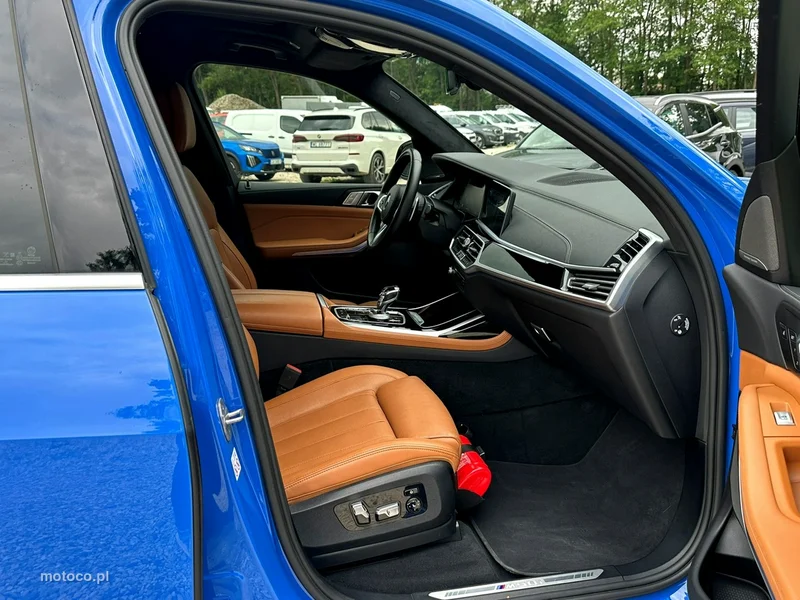 BMW X7 G07 24