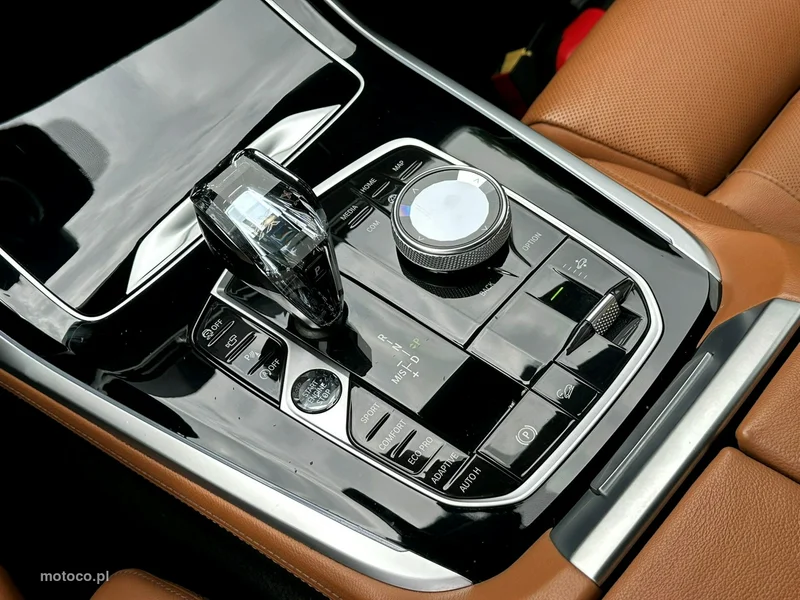 BMW X7 G07 31