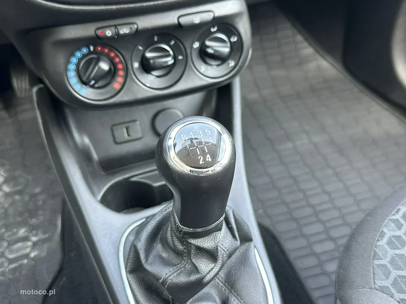 Opel Corsa F 21