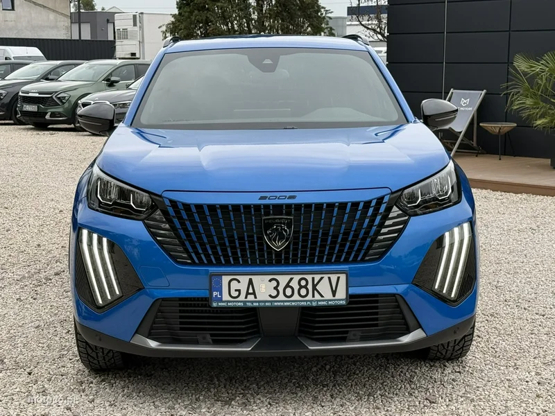 Peugeot 2008 8