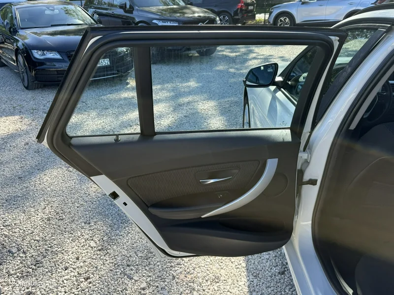 BMW Seria 3 G20 318 19