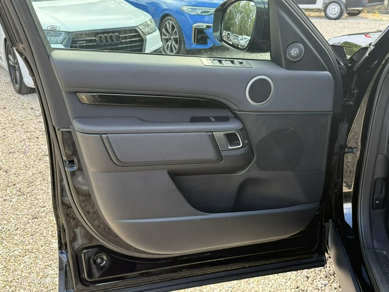 Land Rover Discovery 13